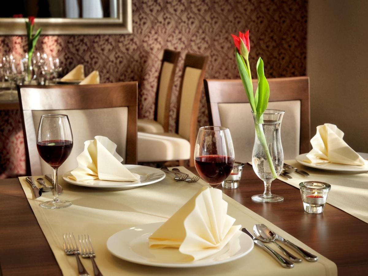 Hotel Austeria Conference & Spa Ciechocinek Ngoại thất bức ảnh